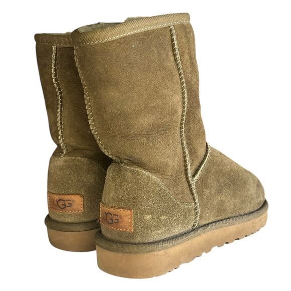 ***SOLD*** UGG Classic Short Suede Faux Fur Lined Winter Snow Boot Size 6 Brown - Picture 4 of 6